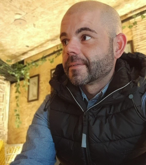 Sergio Linares en contexto de acompañamiento profesional